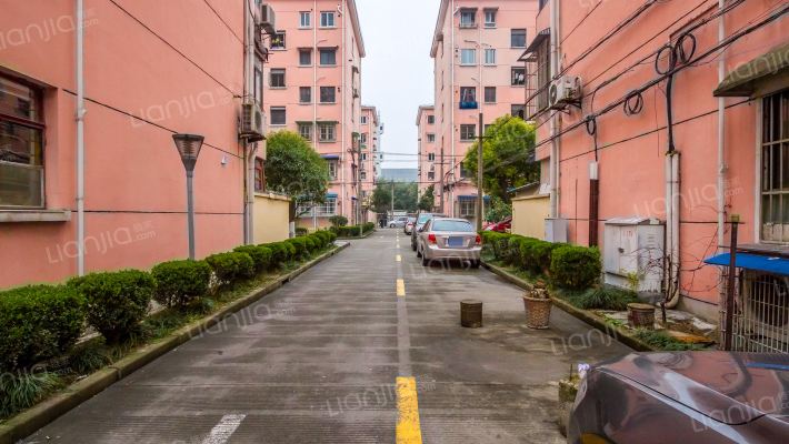 申莘新村外景图