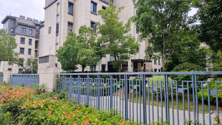 联发翡翠方山外景图