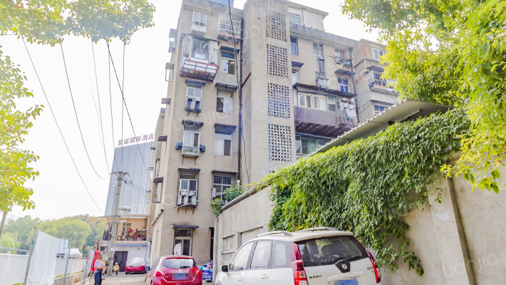 前进路117到119号外景图