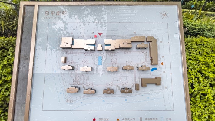 绿城·滨河鸣翠外景图