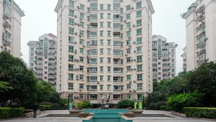 东方华尔兹外景图