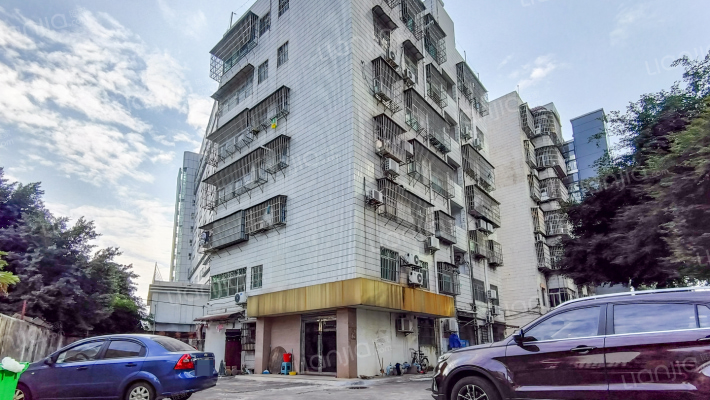 人民东路住宅外景图