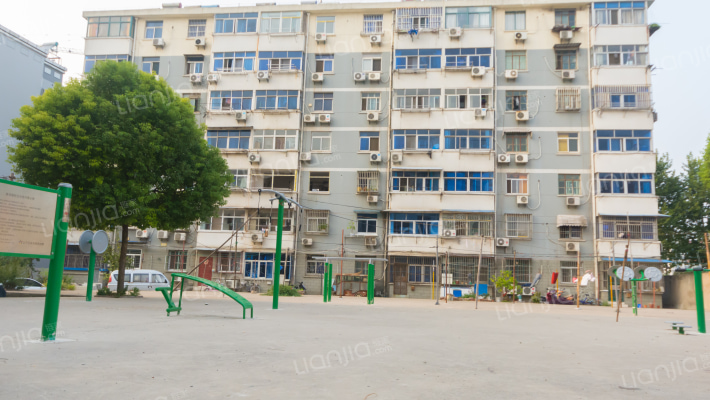 时花公寓外景图