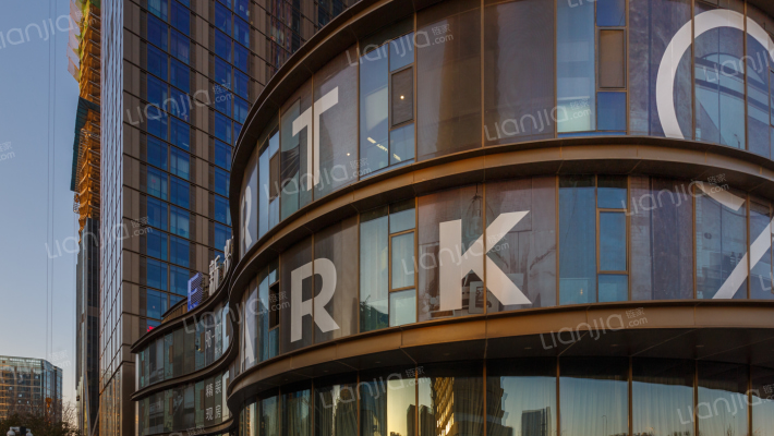 新光大中心外景图