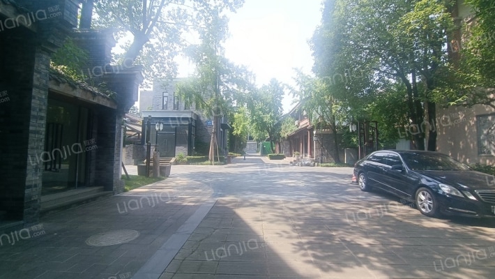 七十二院外景图