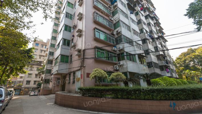 新港西路158号大院外景图