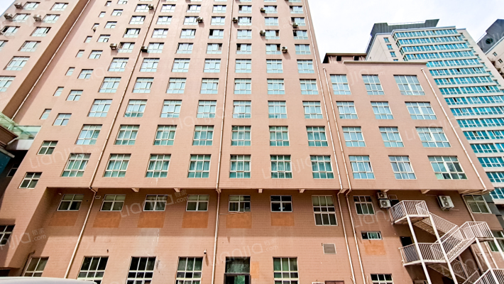 瑞贝卡酒店公寓外景图