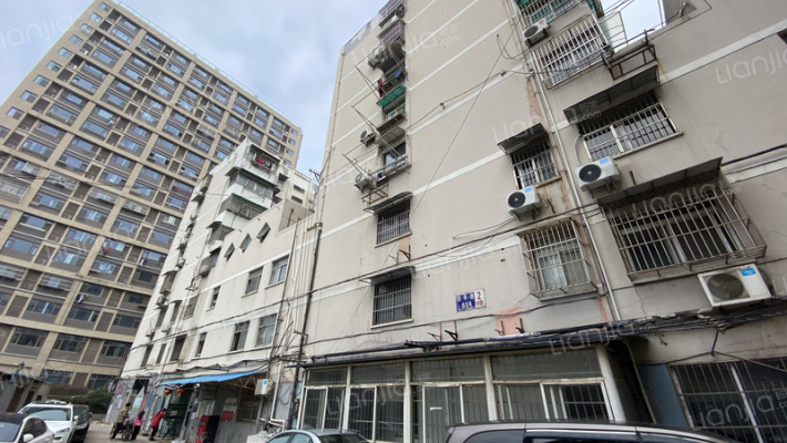 四平路65号外景图