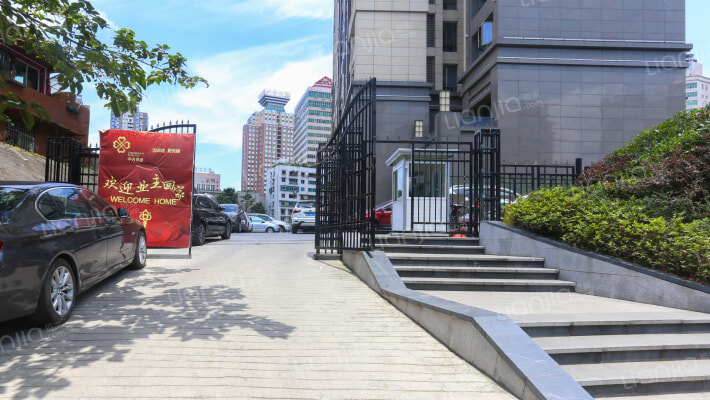 贵州文化广场安置房外景图