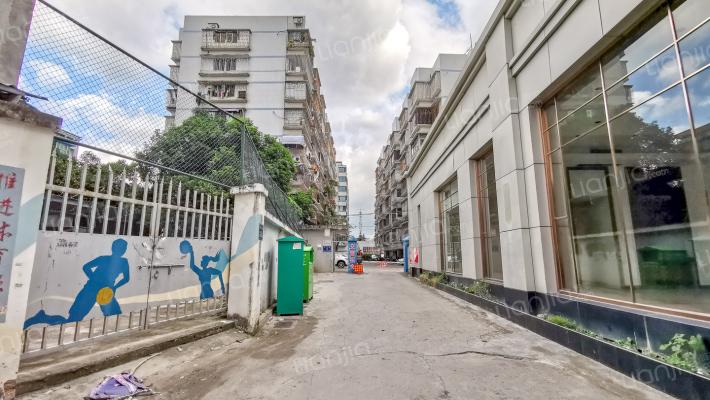 交警宿舍外景图