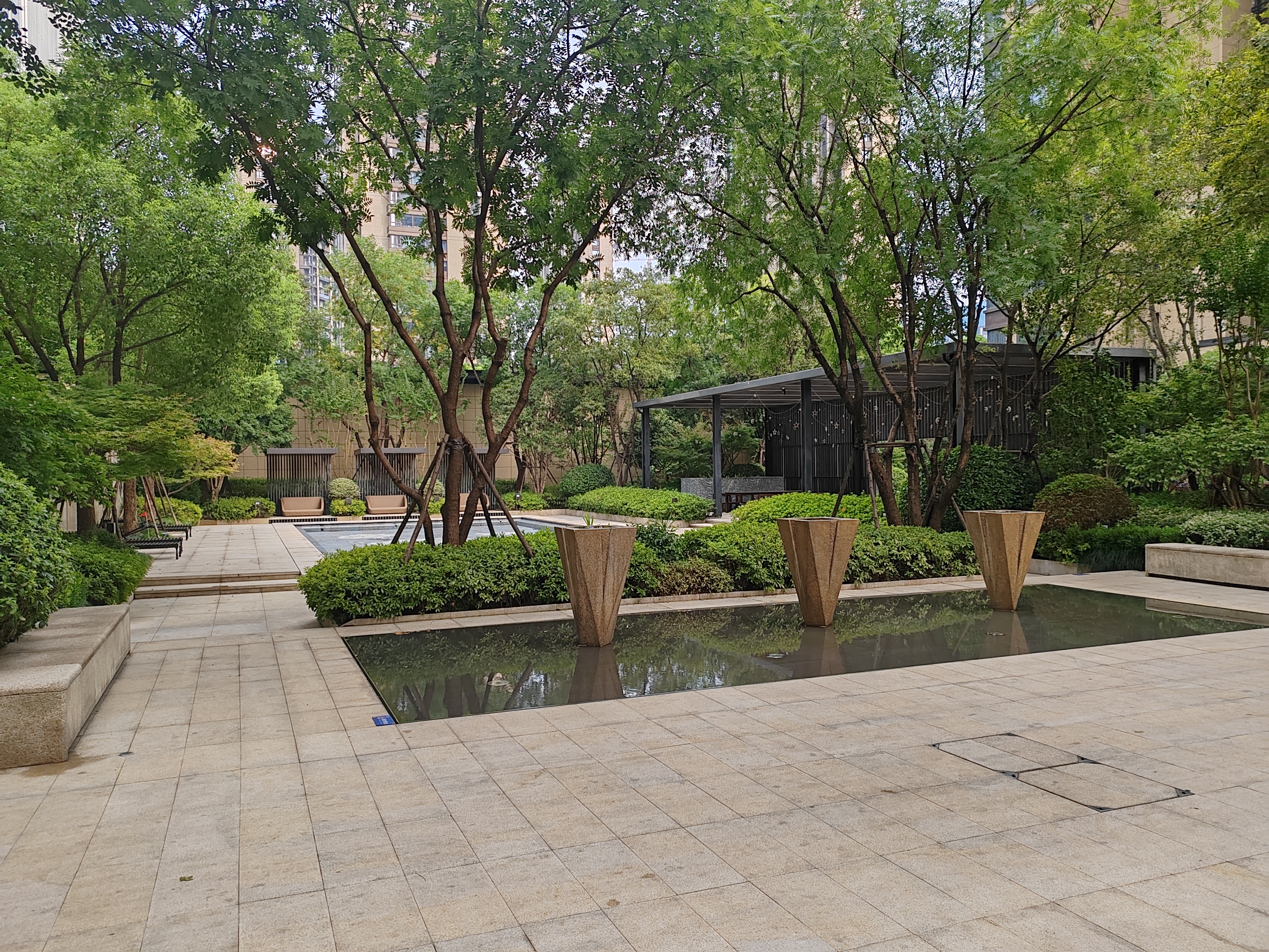 Long Hu Tian Xi compound photo 5