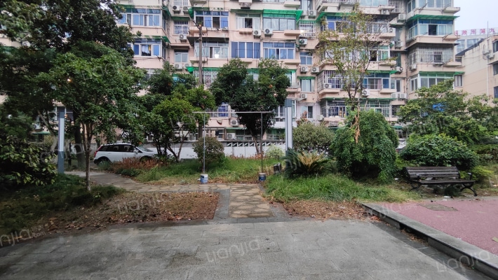 闸弄口农药厂宿舍外景图