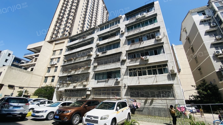 汉阳大街658号院外景图