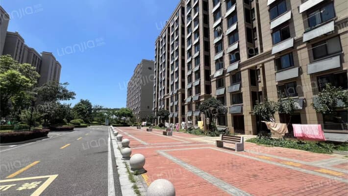 石埠湾秋山苑外景图