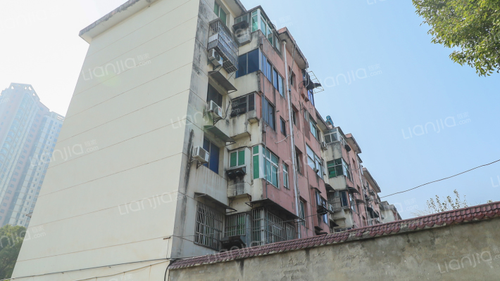 南京东路二体校外景图