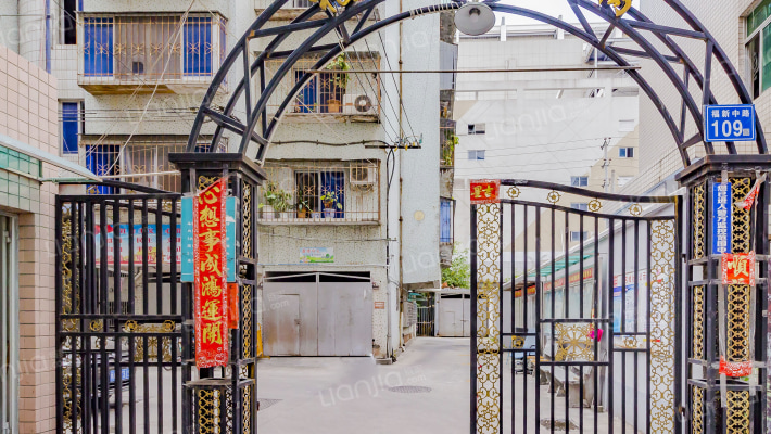 福新公寓外景图