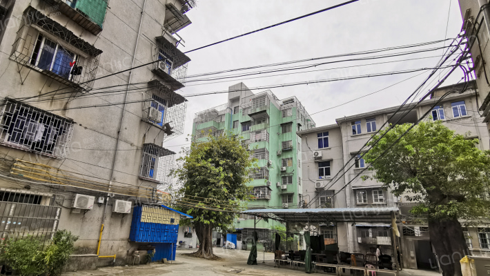 银利街35号大院外景图