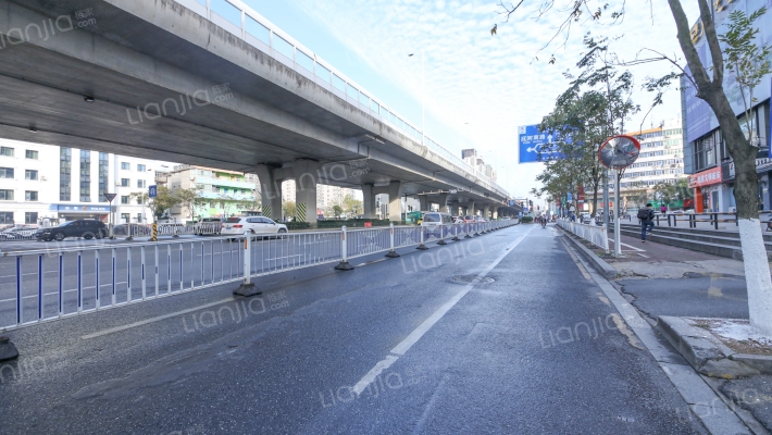 何坊西路外景图