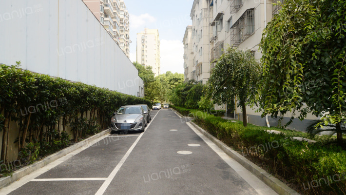 泾南教师公寓外景图