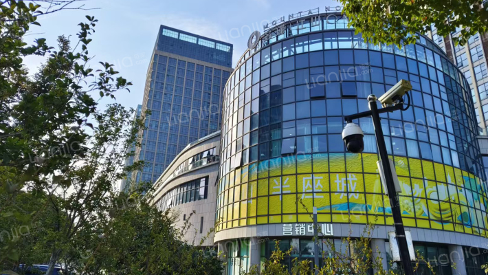 重楼商务广场外景图