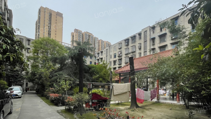 克拉玛依小区外景图