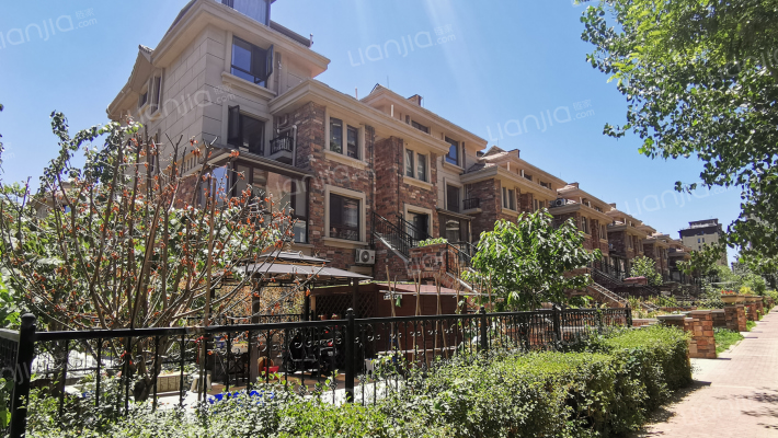 富力华庭苑西区外景图