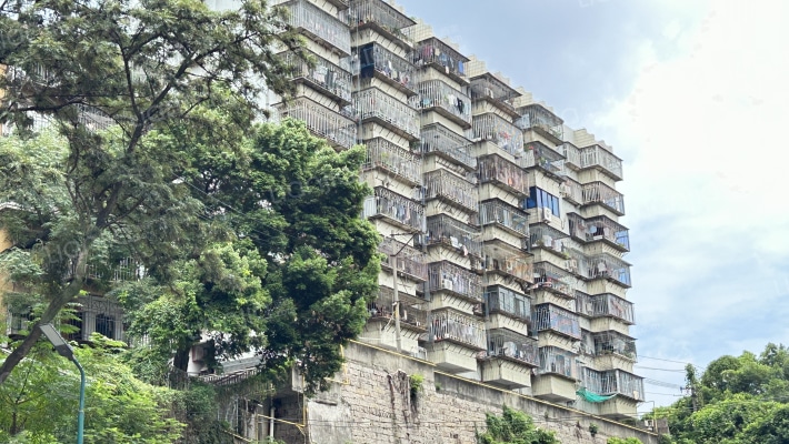 二十四中教育宿舍楼外景图