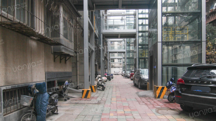 郑汴路42号院外景图