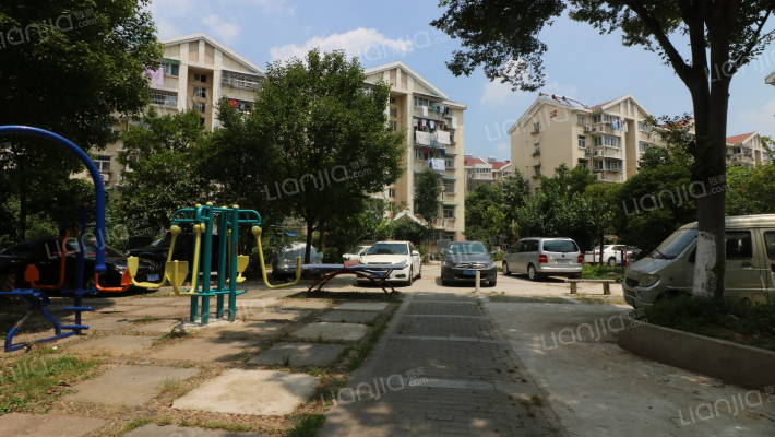 百水芊城春水坊外景图