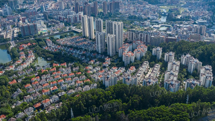 三正卧龙山外景图