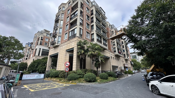 清波商厦商务楼外景图