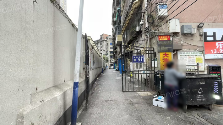 石油小区外景图