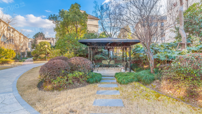 万科琥珀臻园外景图