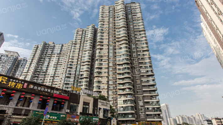 日月华庭外景图