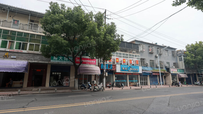 工行宿舍外景图