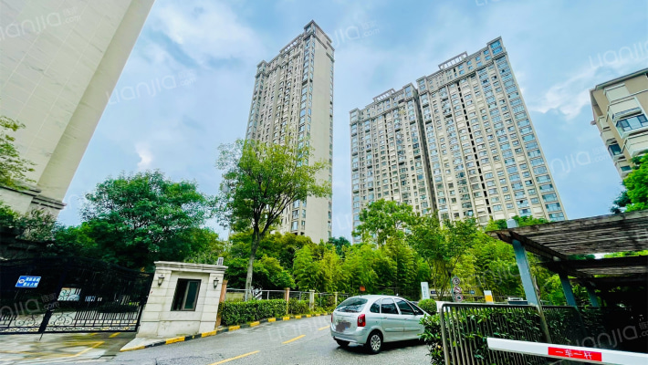 太湖国际一街区-凯旋门外景图