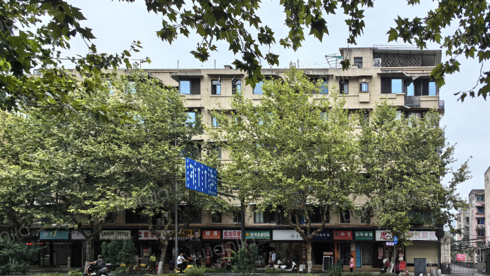 新鸿路130号外景图