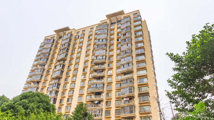 白莲花园外景图