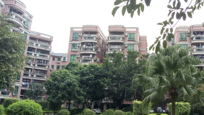 倚绿山庄外景图