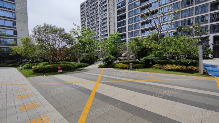 揽月臻翠府外景图