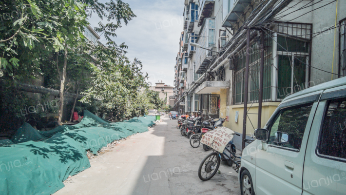 庆丰街政府家属院外景图