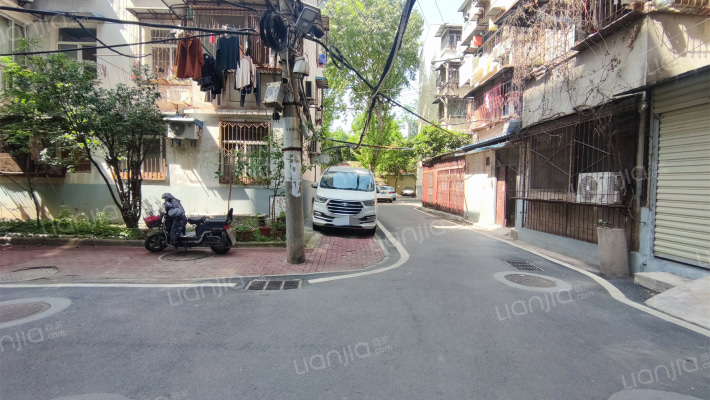 二十八街坊外景图