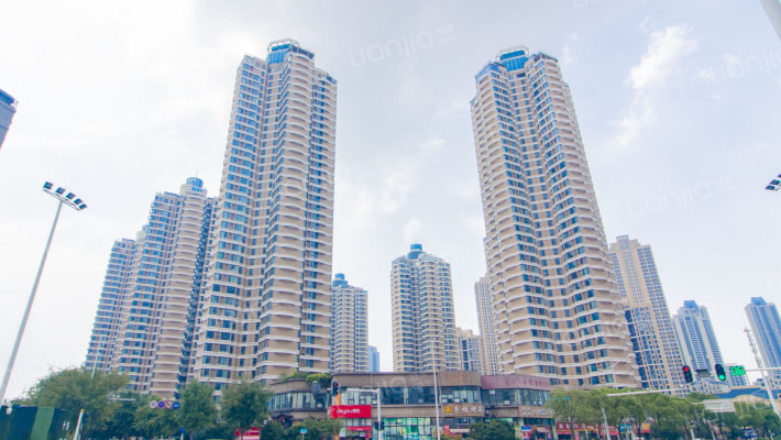 武汉国博新城二期碧园居外景图