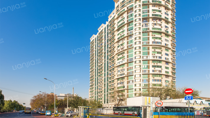 中加大厦外景图