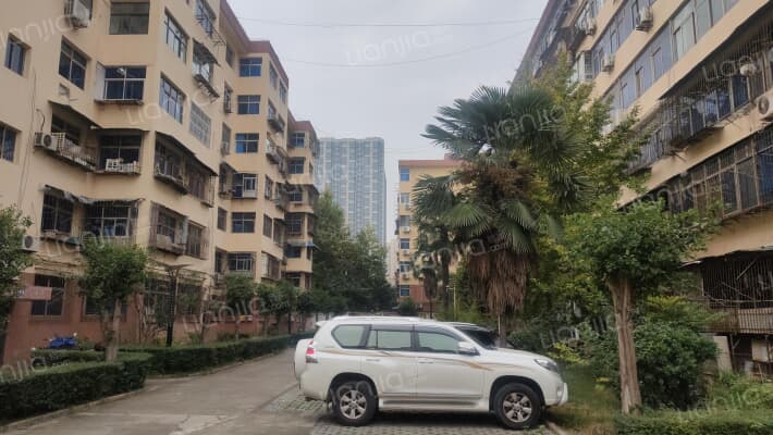 法院家属小区外景图