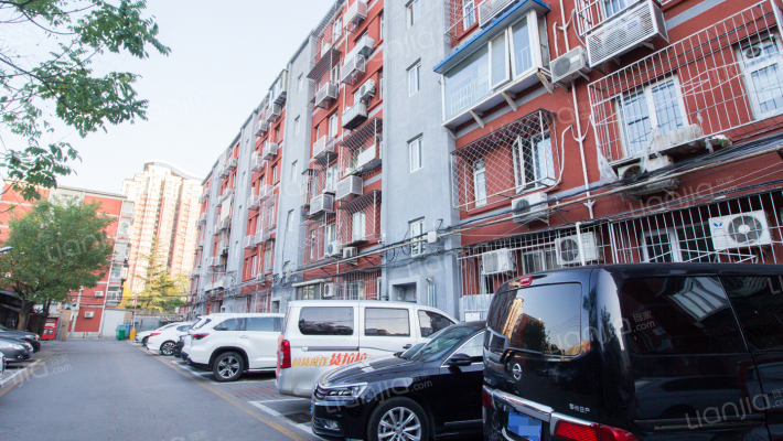 丙28号院外景图