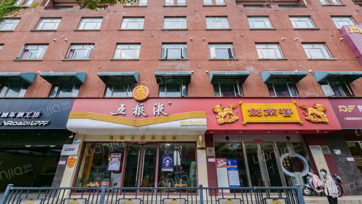 北省工商学校宿舍外景图