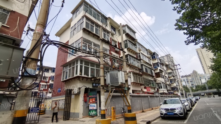 砂布厂宿舍外景图