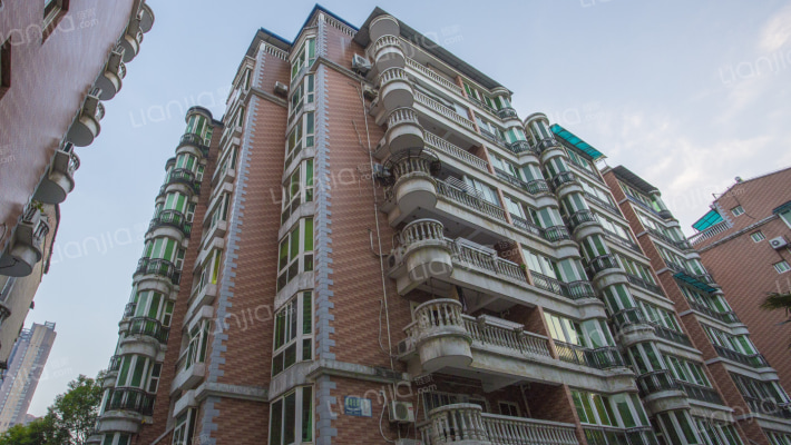 港湾公寓外景图