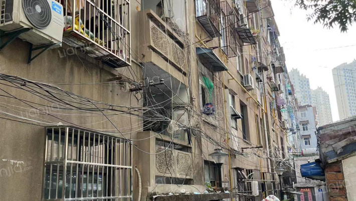 经纬鞋厂外景图